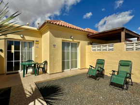 Caleta Bungalow Pool & Terrace